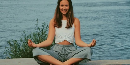 Yoga course - geeignet für: Dickere Menschen - Wiesbaden biebrich - Romina Fricke Yoga