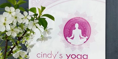 Yoga course - Düsseldorf Stadtbezirk 5 - https://scontent.xx.fbcdn.net/hphotos-xfa1/v/t1.0-9/s720x720/1555516_1566633473613756_2285831892844210006_n.jpg?oh=61777de07a86e9bcc1ac2d14aa30180f&oe=57630073 - Cindy's Yoga
