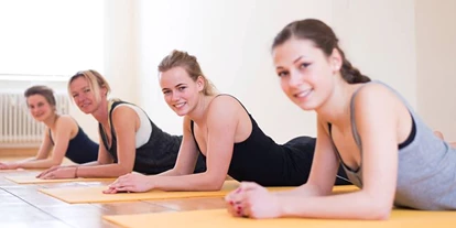 Yoga course - Kurse für bestimmte Zielgruppen: Kurse für Unternehmen - North Rhine-Westphalia - https://scontent.xx.fbcdn.net/hphotos-xta1/t31.0-0/p480x480/11894265_164565143877238_6648993624279074795_o.jpg - Marlon Jonat | yoga-salzkotten.de