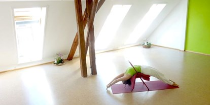 Yoga course - Hemmingen (Region Hannover) - https://scontent.xx.fbcdn.net/hphotos-xpf1/t31.0-8/s720x720/12265658_946081625456955_9204251752588745465_o.jpg - YogaZeit Wennigsen