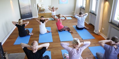 Yoga course - Weitere Angebote: Yogalehrer Fortbildungen - Sampoorna Yoga Wetter