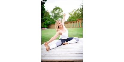 Yogakurs - Art der Yogakurse: Geschlossene Kurse (kein späterer Einstieg möglich) - Forchtenstein - Yoga Bad Fischau-Brunn - Claudia Nila Vogt - TheBodyMindSchool