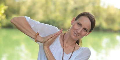Yogakurs - vorhandenes Yogazubehör: Yogamatten - Ergolding - Sabine Fronauer - Lotus Yoga Landshut