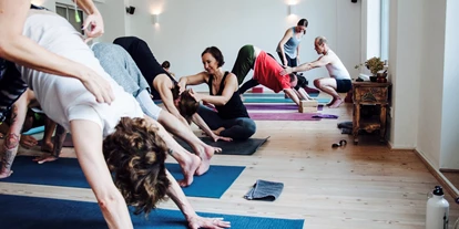 Yoga course - Kurssprache: Deutsch - Düsseldorf Stadtbezirk 9 - Shivasloft