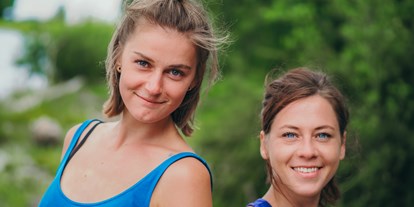 Yogakurs - Kurse für bestimmte Zielgruppen: Kurse für Jugendliche - Salzburg - Seenland - Melanie & Rubia