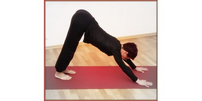 Yoga course - Yogastil: Vinyasa Flow - Chemnitz - Adho Mukha Svanasana - Pilates-Yoga-Chemnitz