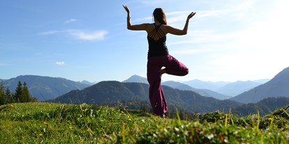 Yoga course - geeignet für: Fortgeschrittene - Oberbayern - Yoga Urlaub und Yoga Retreats im Chiemgau, am Chiemsee, in Tirol, an traumhaften Orten Entspannung und Kraft tanken

Yoga Retreat Kalender auf www.yogamitinka.de/events - Yoga mit Inka