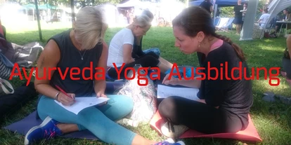 Yoga course - Weitere Angebote: Yogalehrer Fortbildungen - Nürnberg Altenfurt - AYURVEDA & YOGA = DREAM-TEAM
 - Thai Yoga Sensitive Michaela Wittmann Yoga, Ayurveda & Reisen