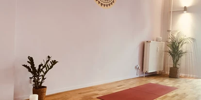 Yogakurs - vorhandenes Yogazubehör: Yogablöcke - Berlin-Stadt Bezirk Lichtenberg - YogaCircle Berlin Akademie