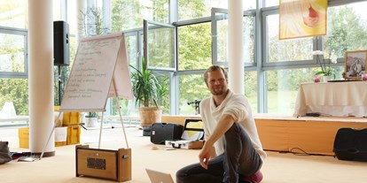 Yoga course - Lern- und Unterrichtsformen: Vorlesungen / Lekture - Germany - 200h Inner Flow Yoga Teacher Training