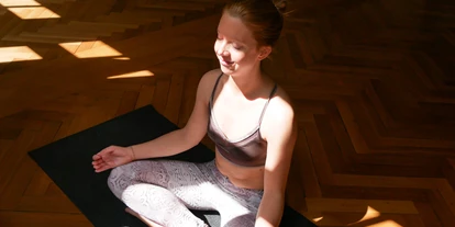 Yogakurs - geeignet für: Schwangere - München Pasing-Obermenzing - Reduziere dein Stresslevel mit den Yoga-Angeboten von Hey Dear Mind! - Hey Dear Mind Yoga & Meditation