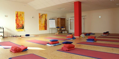 Yoga course - Art der Yogakurse: Geschlossene Kurse (kein späterer Einstieg möglich) - Franken - Yoga Vidya Bamberg