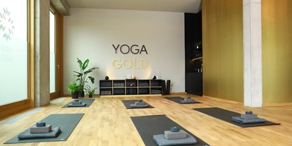 Yogakurs - vorhandenes Yogazubehör: Decken - Schwielowsee - Yoga Gold