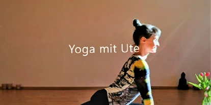 Yogakurs - Kurse für bestimmte Zielgruppen: Kurse für Dickere Menschen - Wuppertal Vohwinkel - Ausgebildete Yogalehrerin  - Yoga in Wuppertal,  Hatha Yoga Vinyasa, Yin Yoga, Faszien Yoga Ute Sondermann