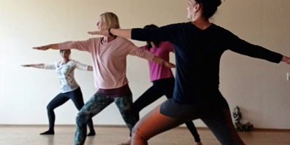 Yoga course - Kurse mit Förderung durch Krankenkassen - Ruhrgebiet - Yoga in Wuppertal - Yoga in Wuppertal,  Hatha Yoga Vinyasa, Yin Yoga, Faszien Yoga Ute Sondermann
