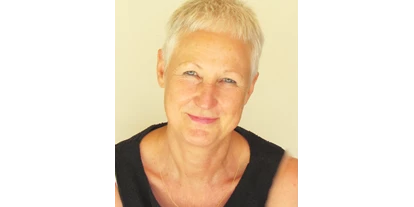 Yoga course - Ambiente der Unterkunft: Kleine Räumlichkeiten - Leitung:
Jeannette Krüssenberg - Essenz Dialog®Coaching Ausbildung-eine mediale Coachingasubildung