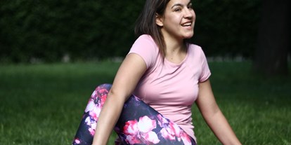 Yoga course - Vienna - Twist and Smile - Yordanka Naydenova