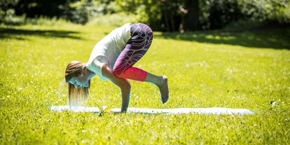 Yoga course - Kurse für bestimmte Zielgruppen: barrierefreie Kurse - Meckenbeuren - Sarah Chandni Andrä