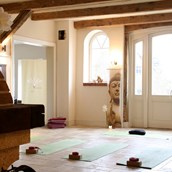 Yoga - Finde dein Yogazuhause, wir holen dich da ab wo du greade stehst. Yinyoga, VinyasaYoga, Yogaralax.... - first yoga - Im grünen Dorf Ellerhoop