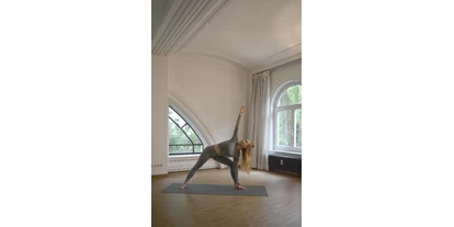 Yoga course - vorhandenes Yogazubehör: Sitz- / Meditationskissen - Hamburg-Stadt Hamburg-Nord - Yoga | Theresia Vinyasa Flow
