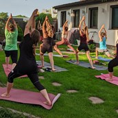 Yoga - Yoga im Paradiesgarten