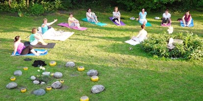 Yoga course - Weitere Angebote: Yogalehrer Ausbildungen - Tennengau - https://scontent.xx.fbcdn.net/hphotos-frc1/t31.0-0/q86/p180x540/1913305_545273012255619_268107571_o.jpg - Yogaschule & Energiezentrum Mathilde Voglreiter