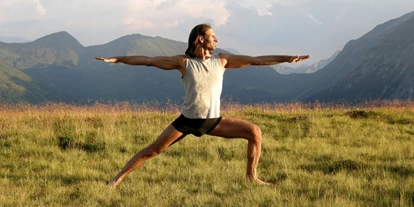 Yoga course - Yogastil: Hatha Yoga - Völs - Vivaan - Peter Schick Yogaloft Innsbruckyoga Acroyoga Österreichyoga Tirolyoga - Yoga Loft Innsbruck