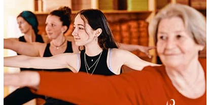 Yoga course - Kurse für bestimmte Zielgruppen: Kurse nur für Frauen - Mallersdorf-Pfaffenberg - Olli's Yoga
