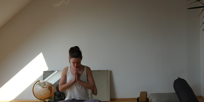 Yogakurs - Kurssprache: Englisch - Namaste  - bewithbalance