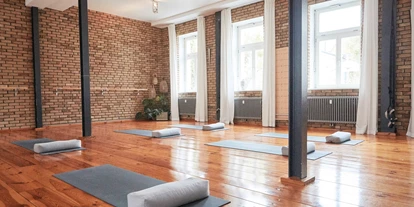 Yoga course - vorhandenes Yogazubehör: Yogamatten - Potsdam Babelsberg - Yogastudio Potsdam, Yoga und Pilates alle Level