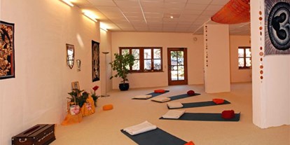 Yoga course - Yogastil: Meditation - Bavaria - https://scontent.xx.fbcdn.net/hphotos-ash2/v/t1.0-9/s720x720/10420220_678153525637495_7817825630317880954_n.jpg?oh=f88ddb7ad0d4346c273461681c240f98&oe=57593F74 - Yoga Vidya Oberreute