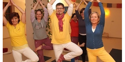 Yoga course - geeignet für: Dickere Menschen - Yoga Vidya Oberreute