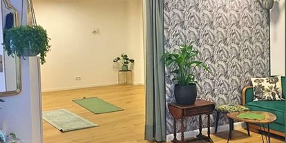 Yogakurs - Kurse für bestimmte Zielgruppen: Rückbildungskurse (Postnatal) - Oberbayern - Rückbildunsyoga 7.1.-12.2 das kleine paradies für schwangere, mamas & babys
