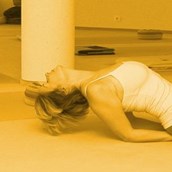 Yoga - https://scontent.xx.fbcdn.net/hphotos-xfp1/t31.0-8/s720x720/291608_534304829913542_1225581112_o.jpg - Yoga für alle | Susanne Schiller