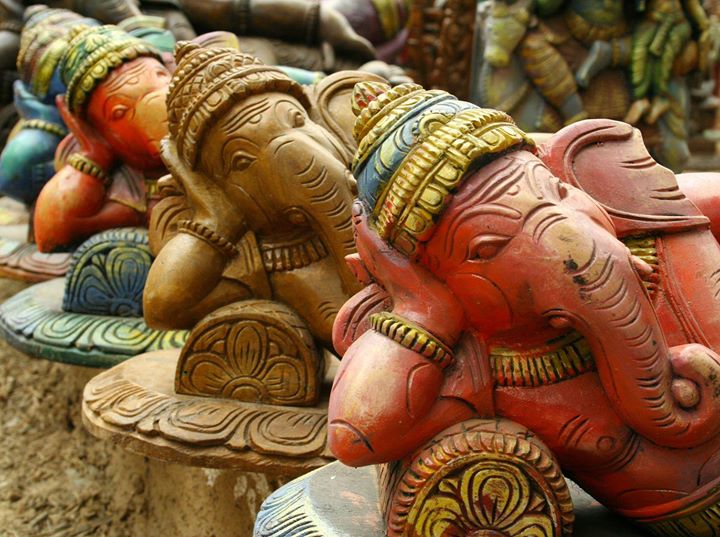 Yoga - https://scontent.xx.fbcdn.net/hphotos-xpf1/t31.0-8/s720x720/460706_401506979864876_1108271642_o.jpg - Sadhana Yogaschule