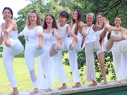 Yoga course - Ausbildungssprache: Englisch - Binnenland - 200h Multi-Style Yogalehrer Ausbildung