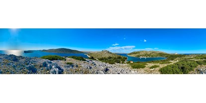 Yogakurs - Panorama über die Kornaten in Kroatien einem großen Insel-Nationalpark - Segeln und Yoga Retreat Kroatien 2022