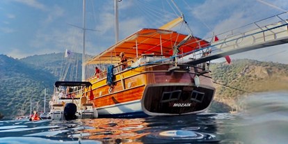 Yogakurs - Eine Gulet ist ein traditionelles Holzschiff die fast nur in der Türkei zu finden sind. - Schiff Yoga Urlaub Türkei 2022
