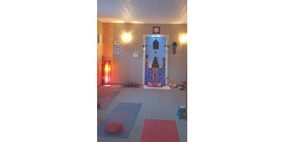 Yoga course - vorhandenes Yogazubehör: Meditationshocker - Thuringia - Yoga- Übungsraum - Hatha-Yoga