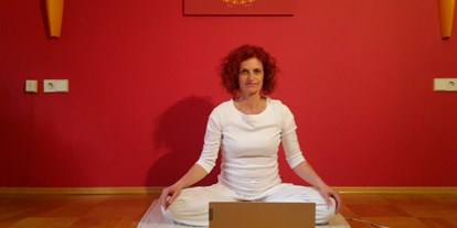 Yogakurs - Kurse für bestimmte Zielgruppen: barrierefreie Kurse - Remseck am Neckar - Kundalini Yoga mit Antje Kuwert - ONLINE