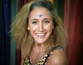 Yoga: Evelyn Klima und das "Dritte Auge" - Rainbow Yoga