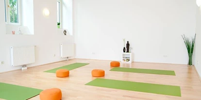Yoga course - Donauraum - https://scontent.xx.fbcdn.net/hphotos-prn2/t31.0-8/s720x720/10662139_796049417111933_3383742382345579454_o.jpg - Yogainn