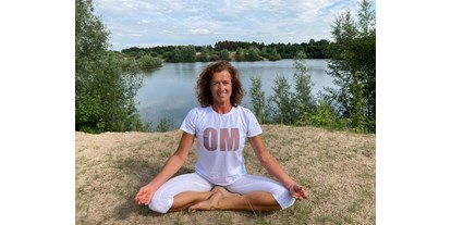 Yogakurs - vorhandenes Yogazubehör: Sitz- / Meditationskissen - Owschlag - SO.OM Yoga