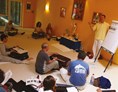 Yoga: Impressionen eines Harmonium-Workshops - Yoga Vidya e.V.