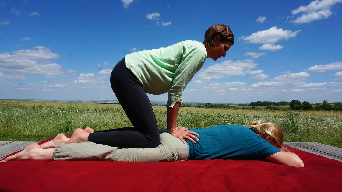 Yoga: Thai Yoga Massage - Ganzheitliches Training Daniela Weißenborn