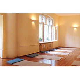 Yoga: Seminarraum 2 - Weg der Mitte Gesundheits- und Ausbildungszentrum