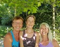 Yoga: Erni, Nini & Michi - 3 unserer Lehrerinnen - GesundheitLernen