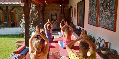 Yoga - vorhandenes Yogazubehör: Decken - Retreat / Achtsamkeit / Slow Down