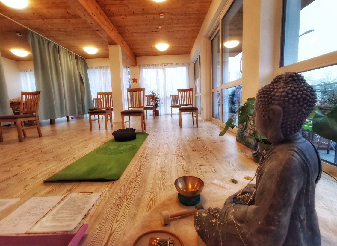 Yoga: Annika Finkler , Yoga-Lehrerin BDY/EYU