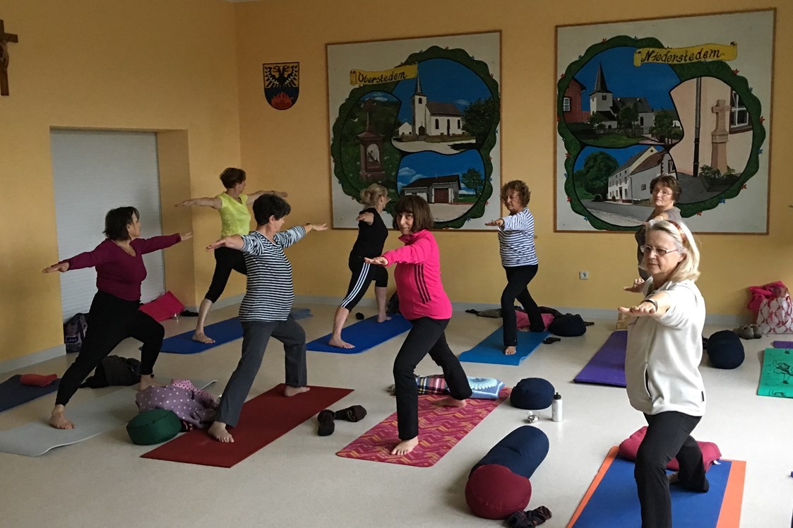 Yoga: Yogakurs in Niederstedem - Karuna Yoga